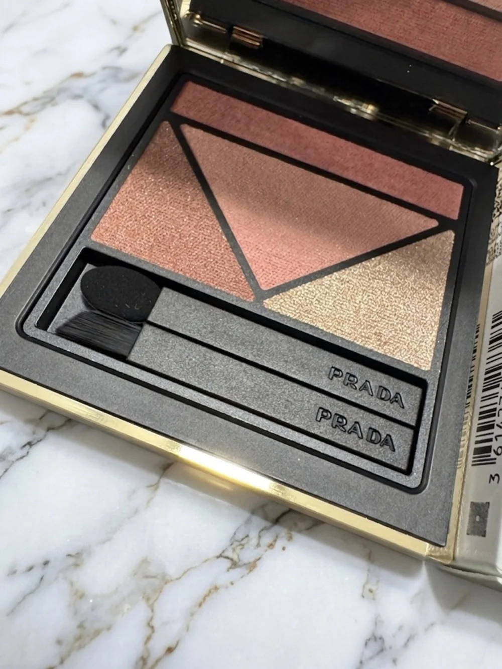 Prada Dimensions Holo Nude Eyeshadow 08 - Picture 2 of 4
